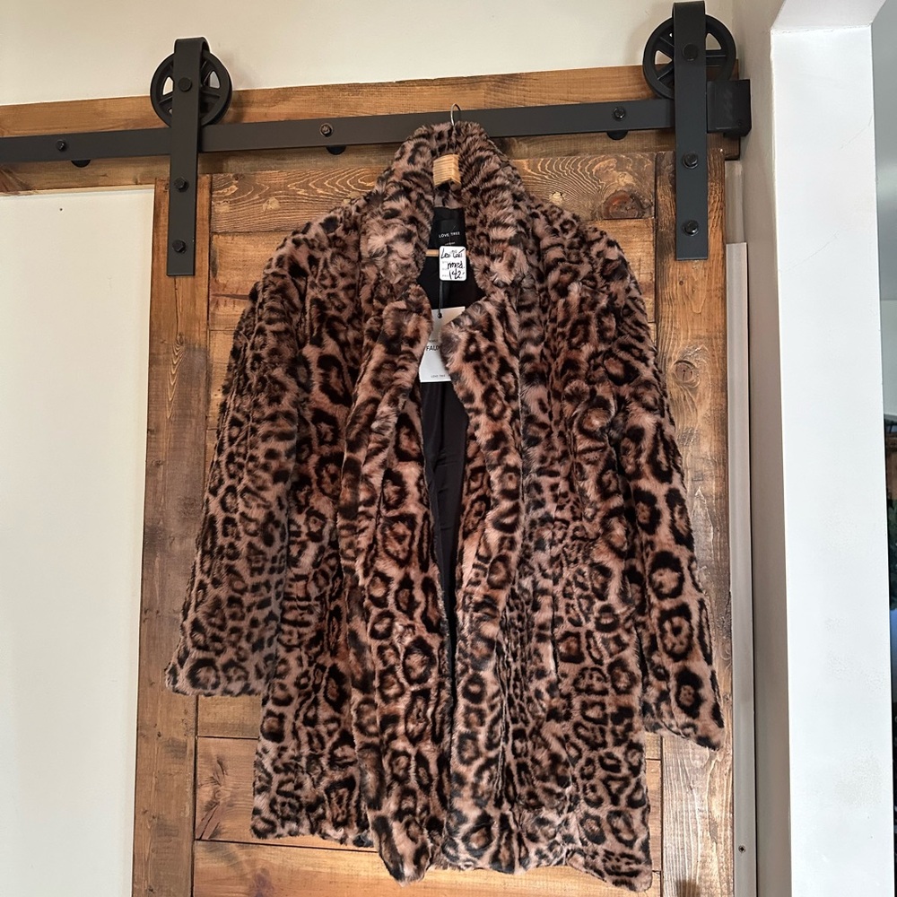 Love Tree Leopard Print Teddy Jacket